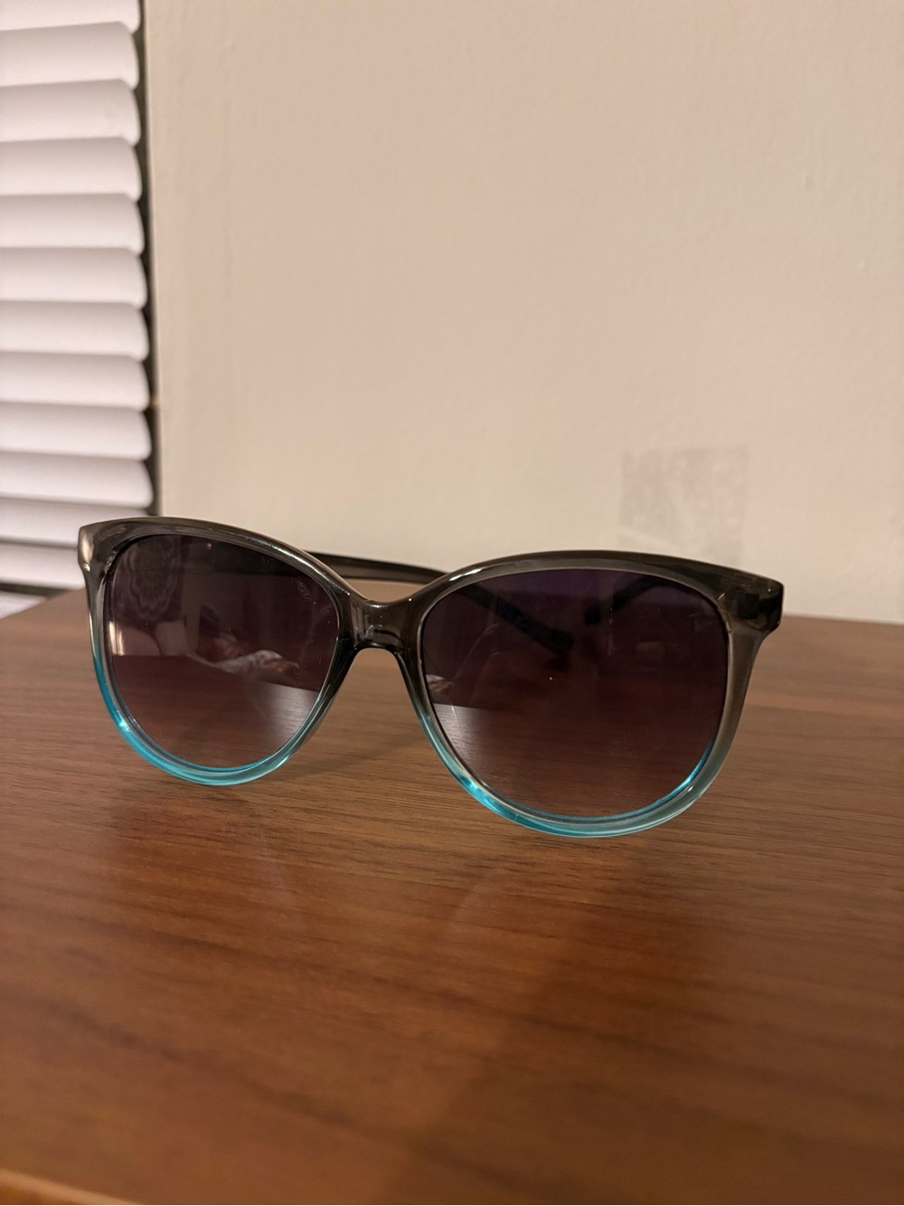 Women's Sunglasses Gray Blue Gradient Lenses